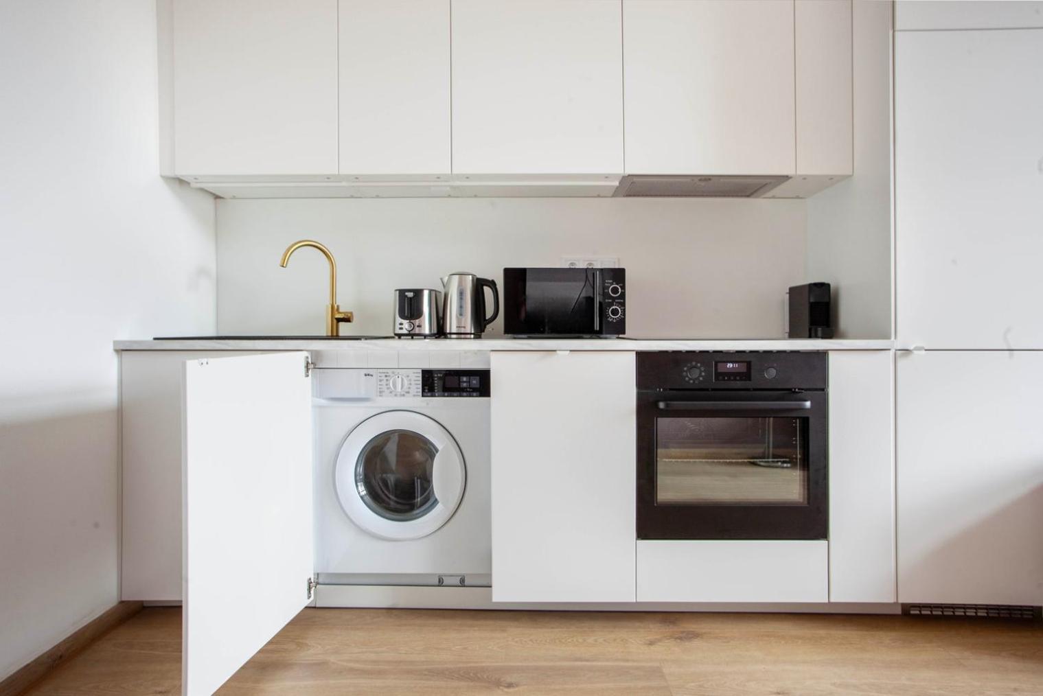 Appartamento Blueground Vrsovice Near Grebovka Park Prg-15 *